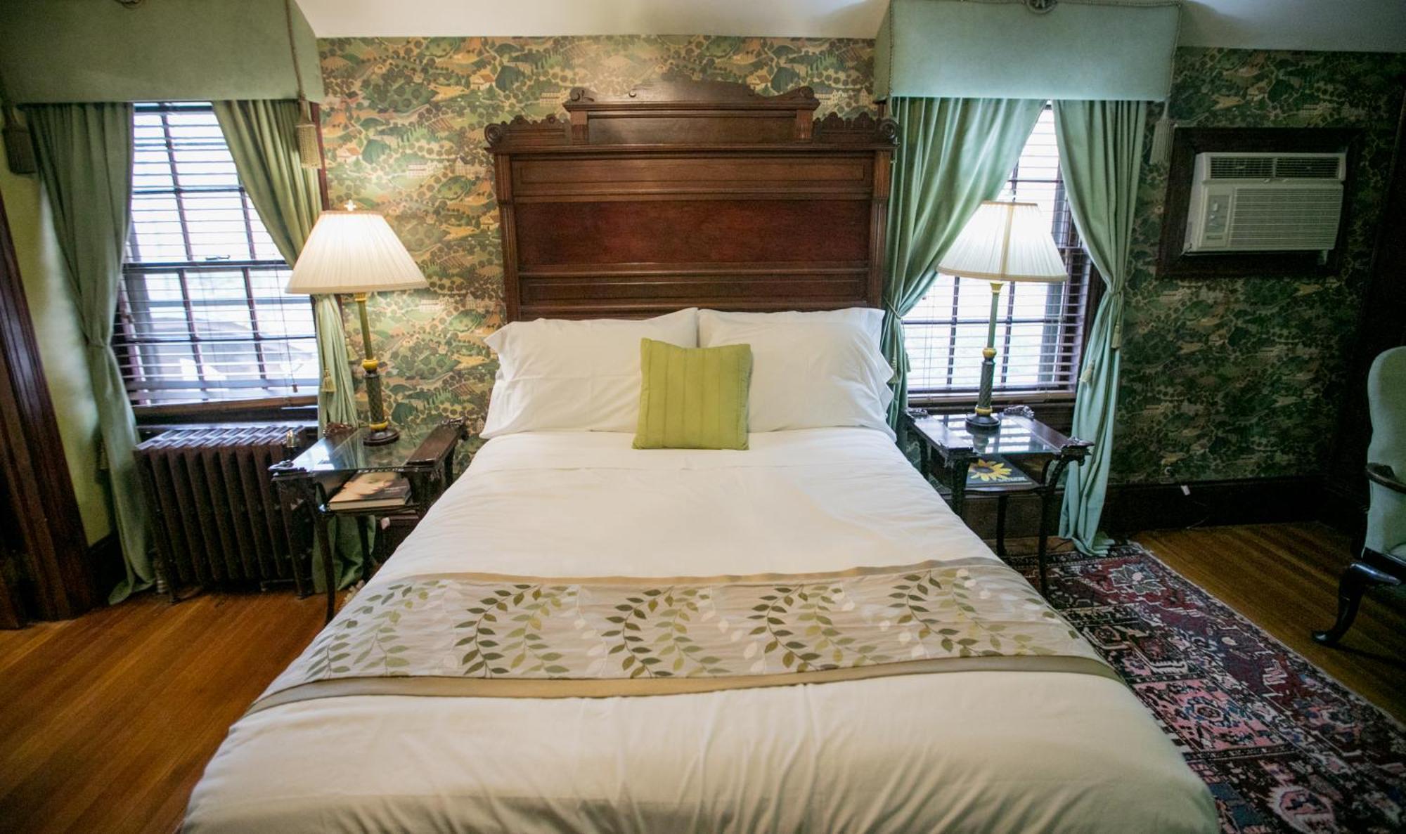 Gramercy Mansion Stevenson Room photo