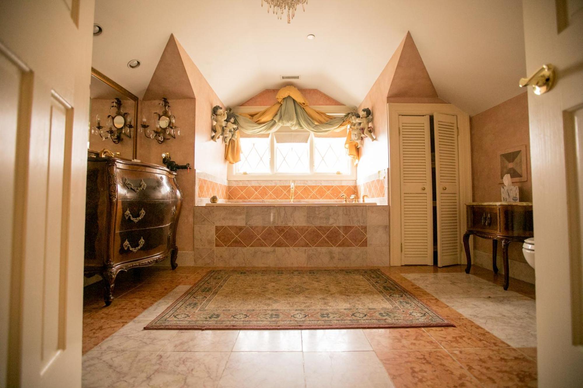 Gramercy Mansion Stevenson Room photo