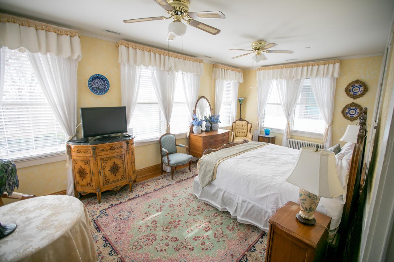 Gramercy Mansion Stevenson Room photo